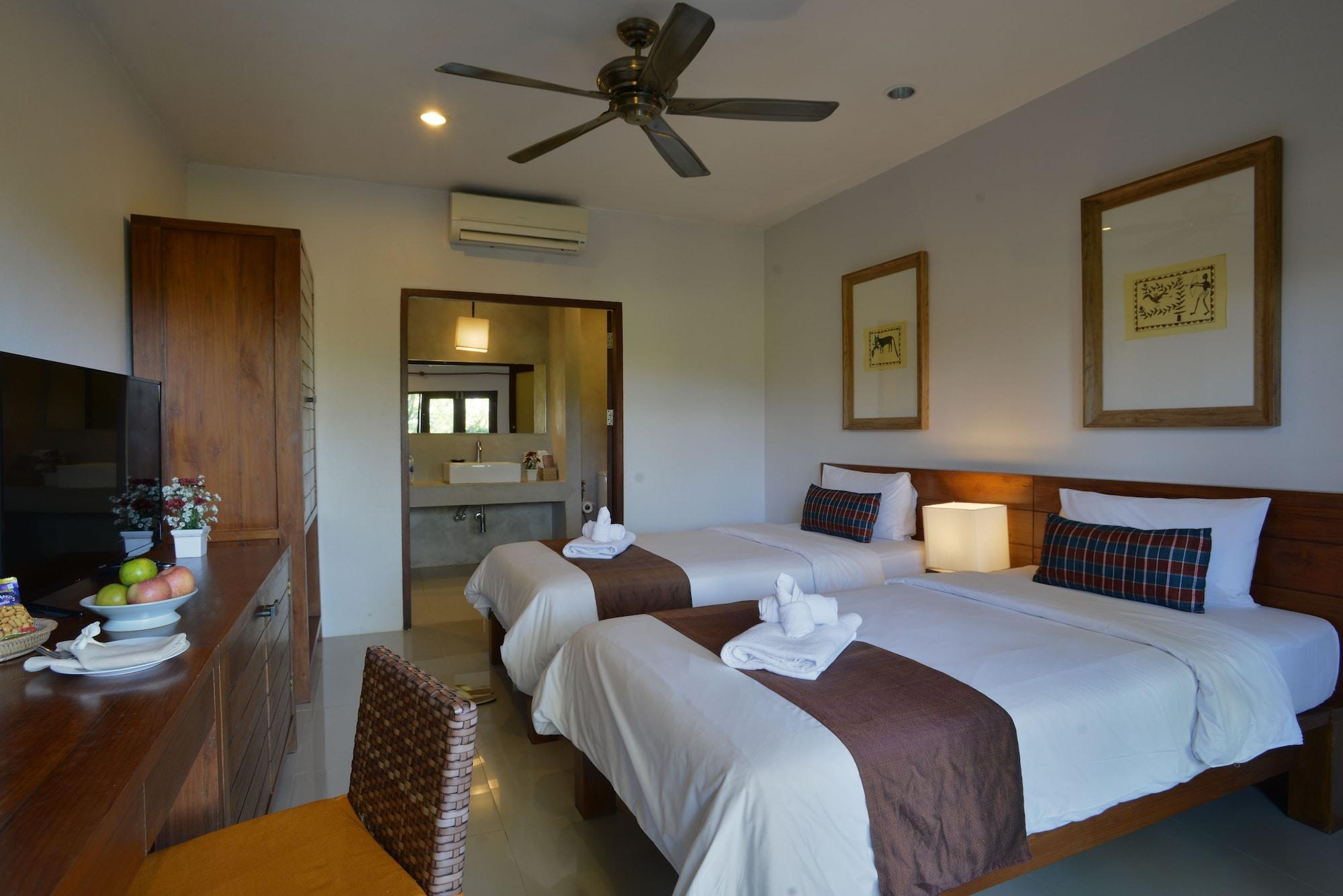 Yoma Hotel, Pai Esterno foto
