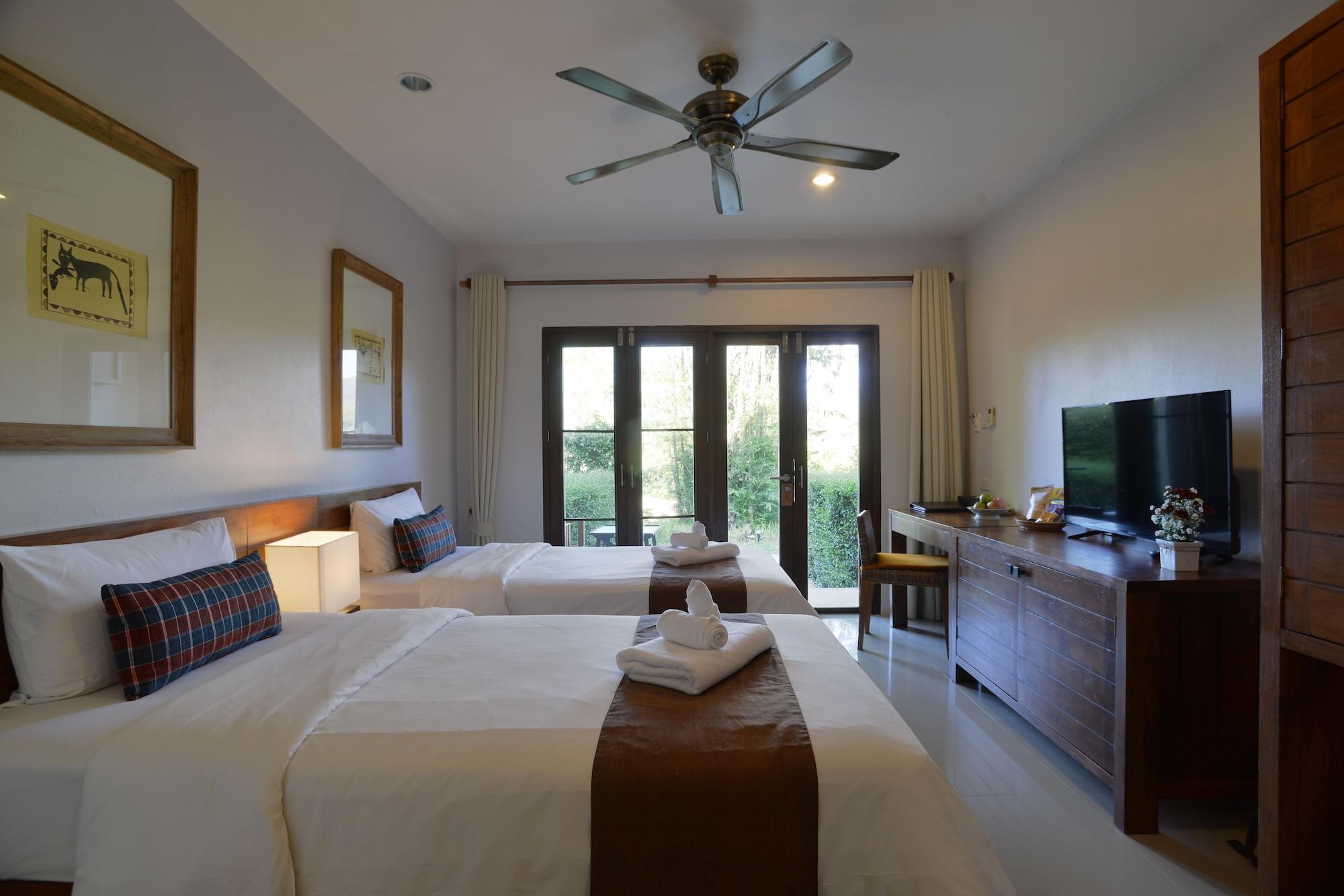 Yoma Hotel, Pai Esterno foto